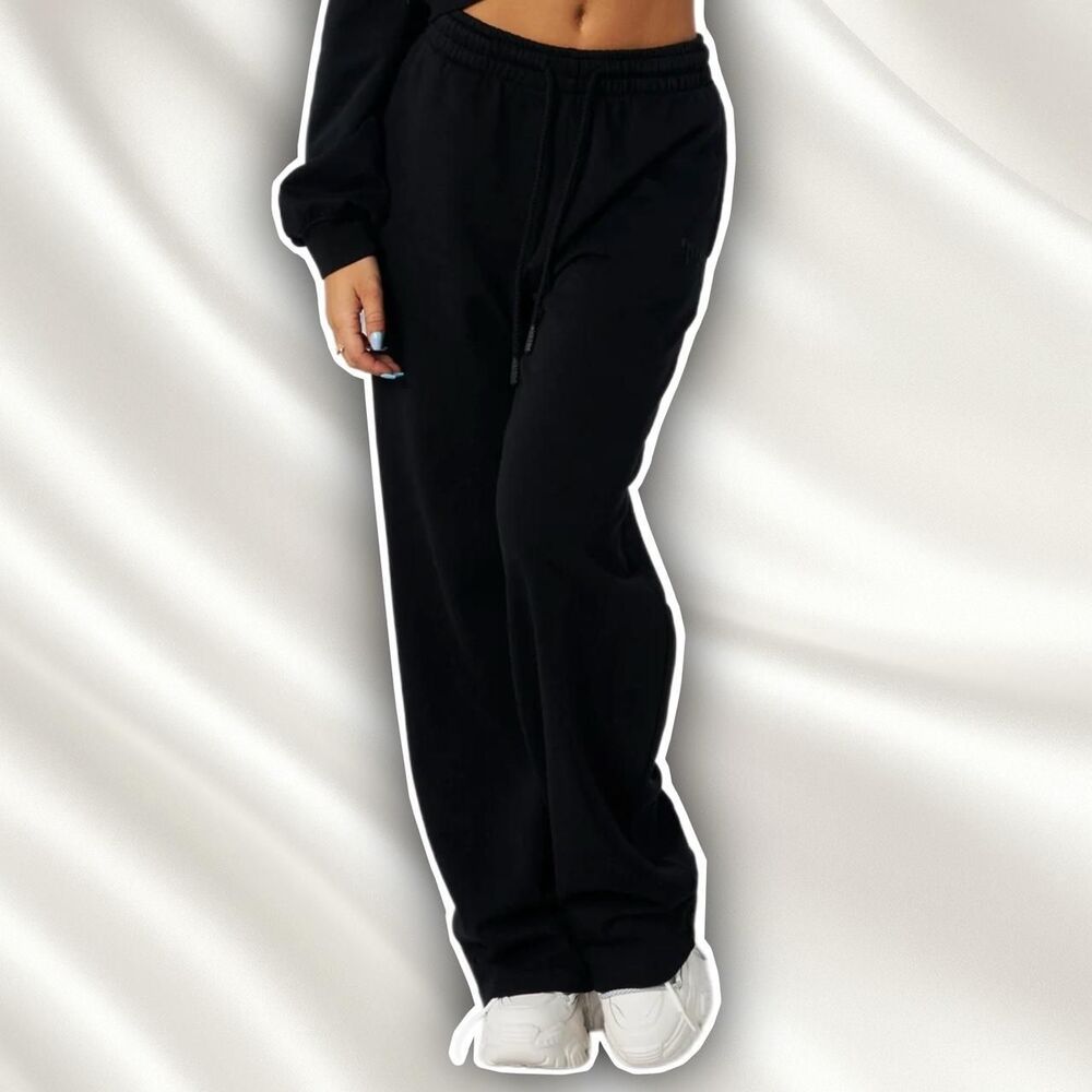 Youngla Women's Black Sweatpants